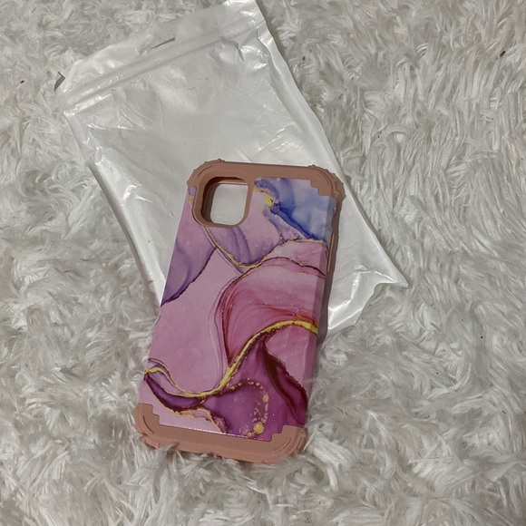 Accessories - IPhone 11/12 Cute Pink Case